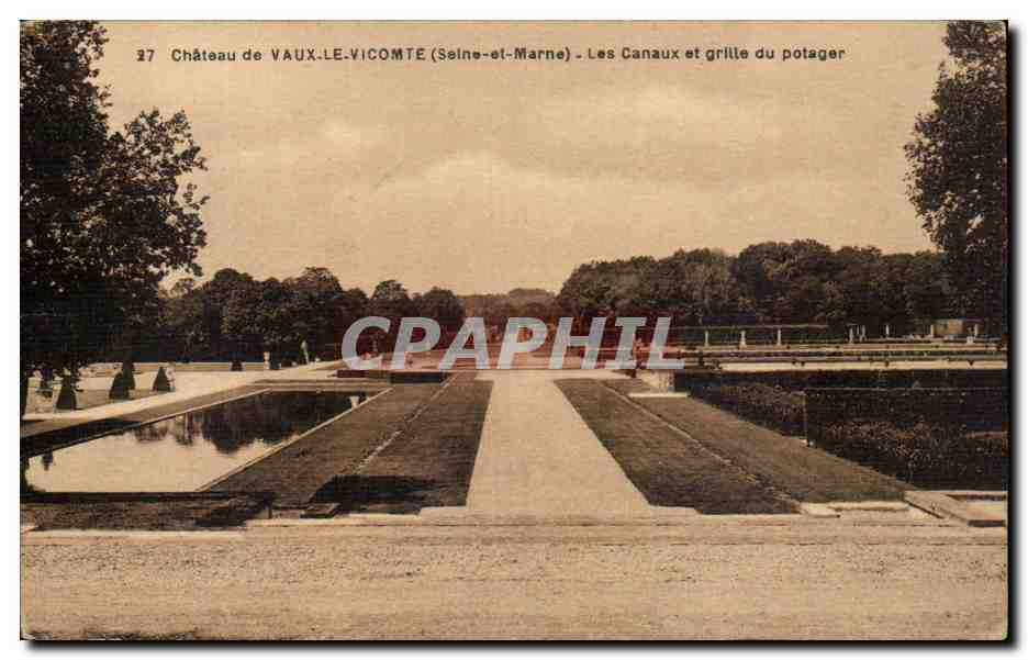 CPA Chateau de Vaux le Vicomte Les canaux et grille du potager