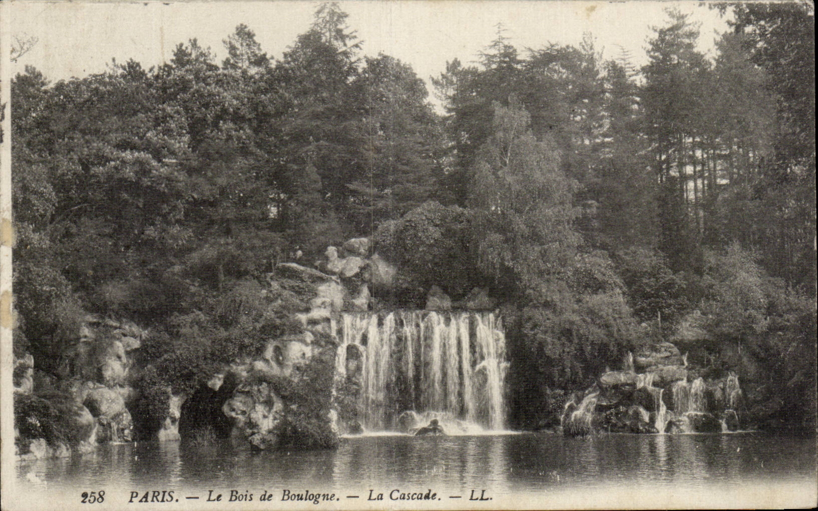 Paris — Le Bois de Boulogne — La Cascade — LL. — N° 258