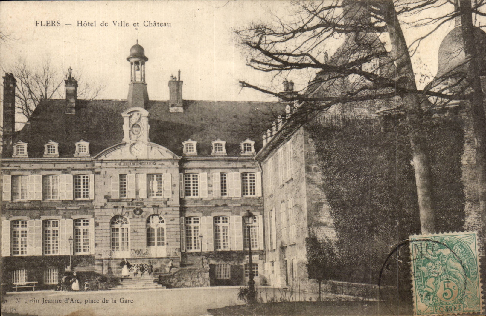 Flers - Hotel de Ville et Chateau- CPA 