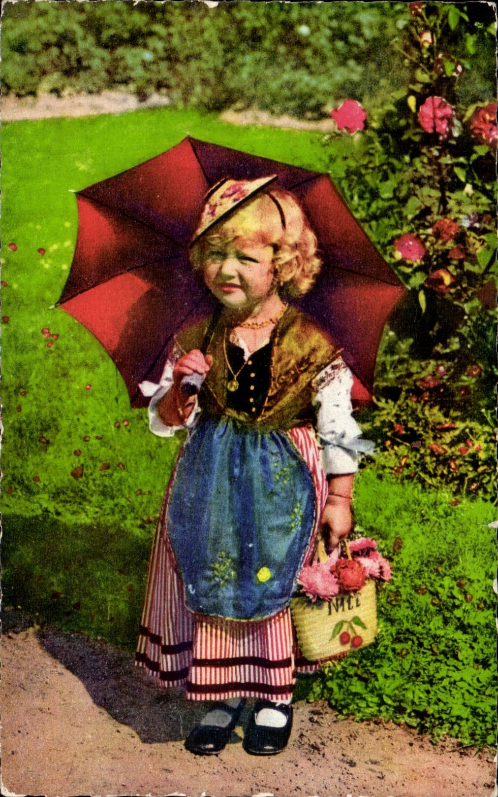 Fantaisie - Enfants - Squinting girl with parasol - CPA 