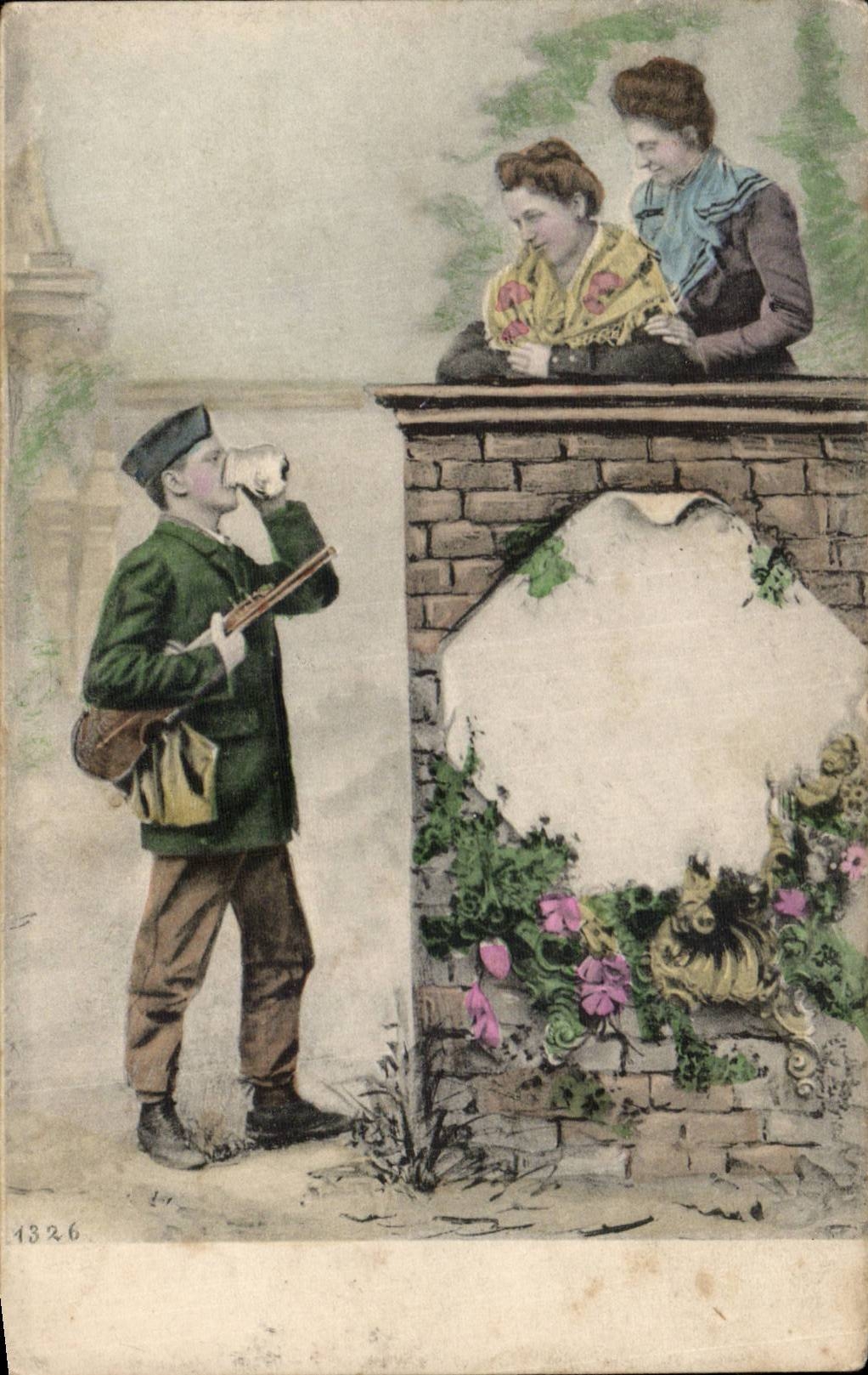 Soldat en uniforme vert — buvant de l'eau — observé par deux femmes sur un mur — éditeur 'Lap' n°1326