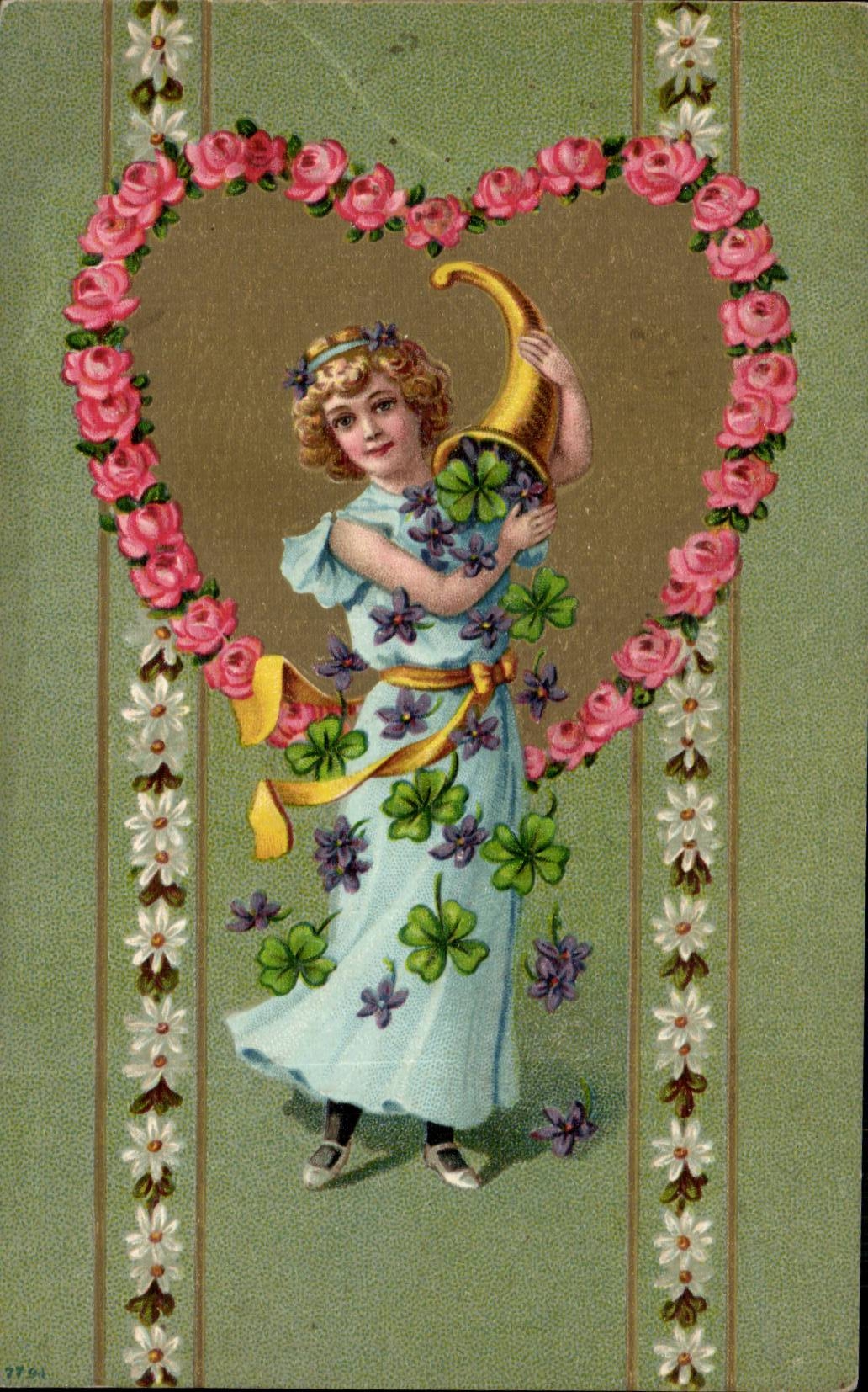Fille tenant un cor à clochettes — décor floral en cœur — éditeur PP.01