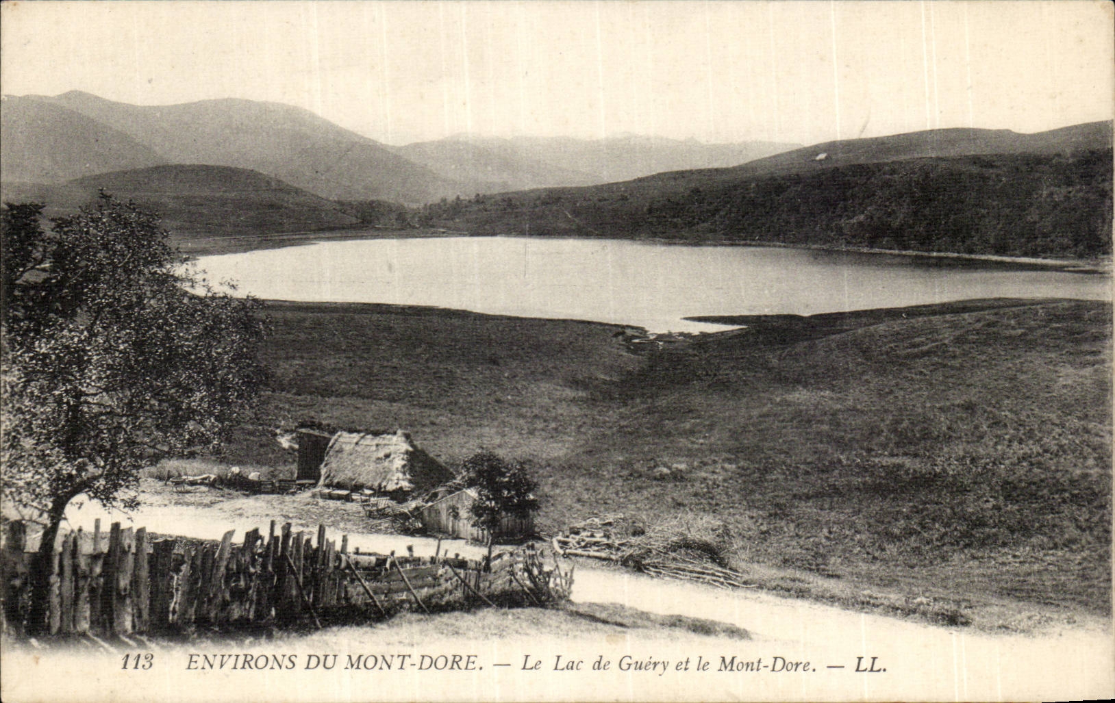 Environs du Mont Dore - Le Lac de Guery - CPA 