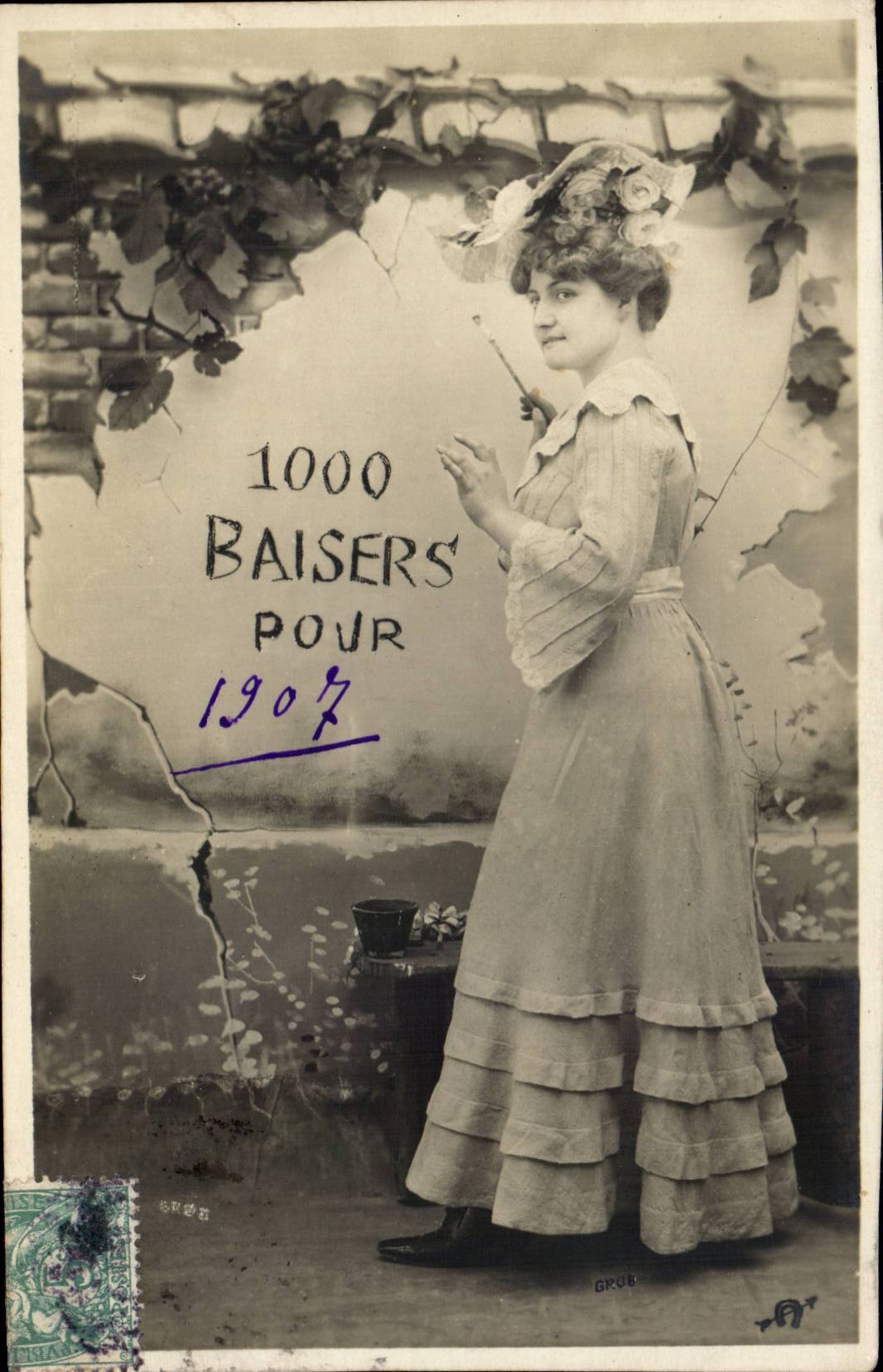 Femme en robe à volants — 1000 Baisers pour 1907 — GROB