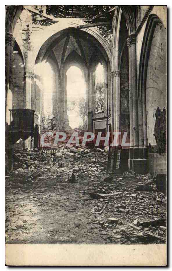 Intérieur dévasté d'une église gothique — ruines après guerre — IMP. PHOT. NEUROGIN ET CIE. — PARIS