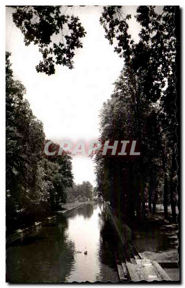 Environs de Vichty et Chatelguyon - Chateau d'Effiat - Le Grand Canal - CPA 