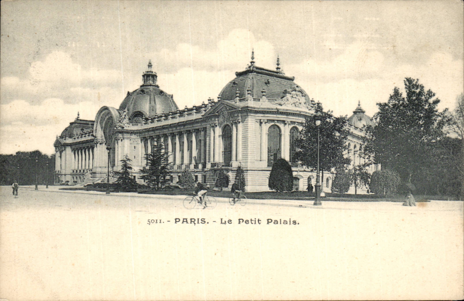 Paris CPA Le petit palais