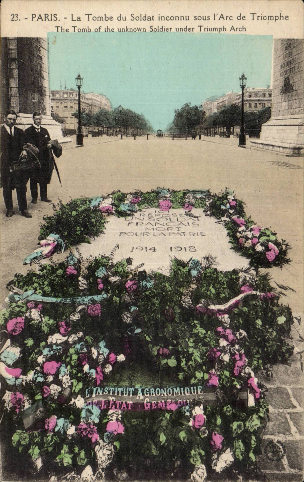 CPA Paris Tombe du soldat inconnu sous l'arc de triomphe
