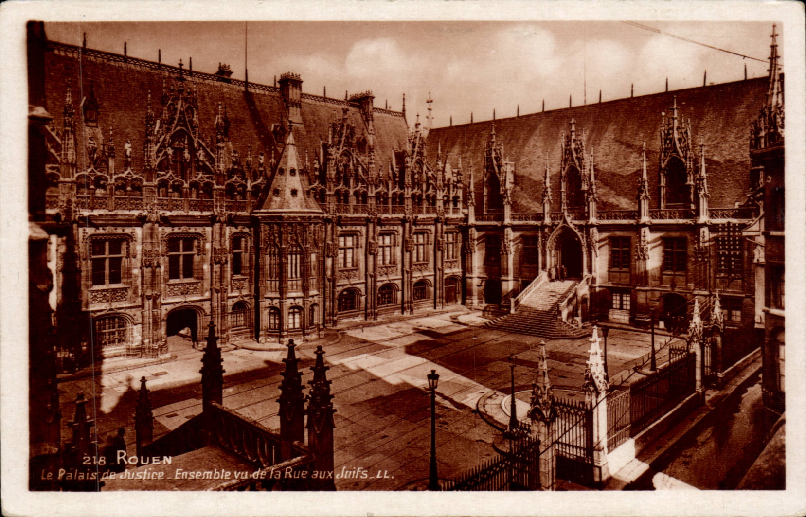 Rouen CPA Palais de justice Ensemble vu de la rue aux juifs