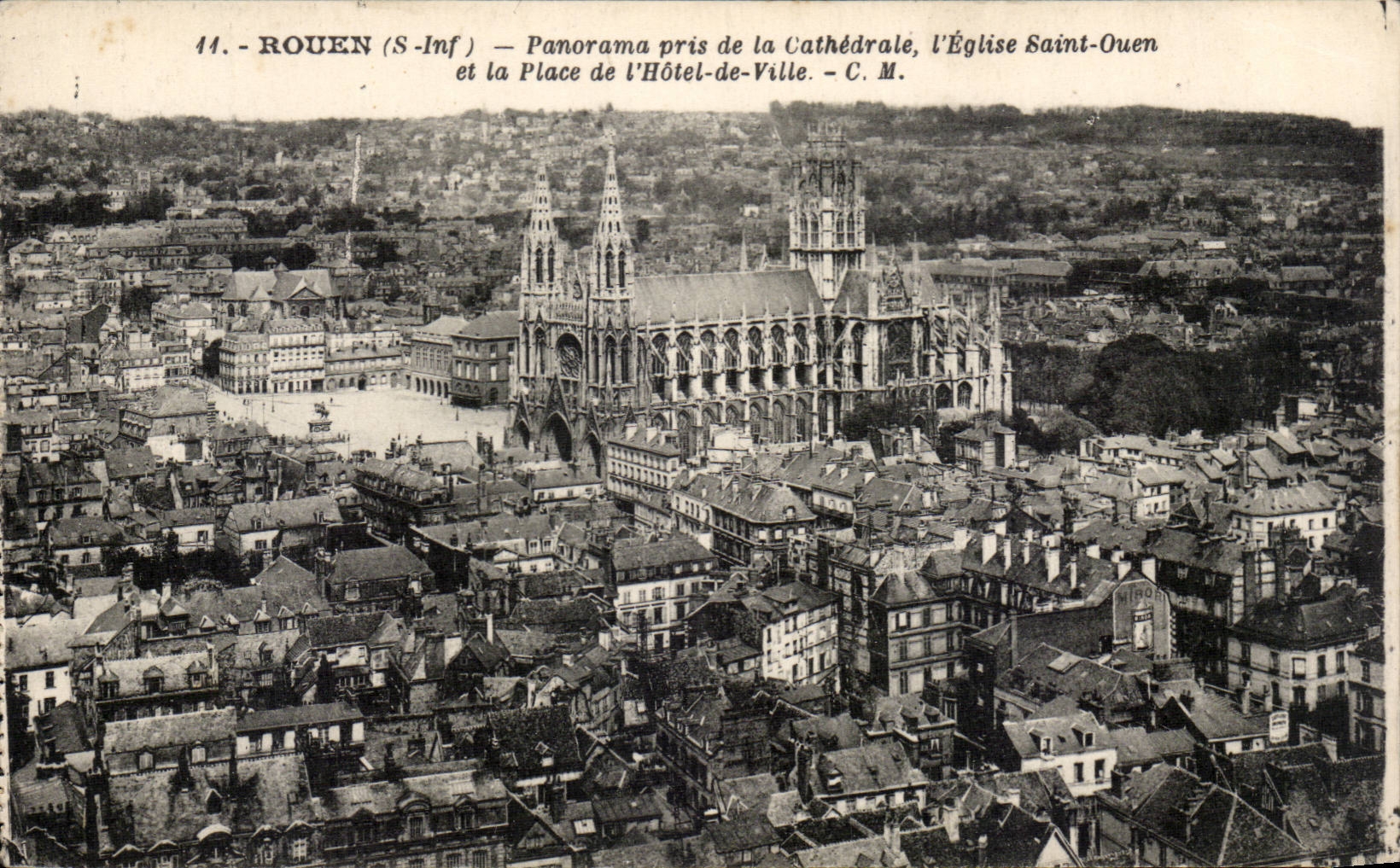 Rouen CPA Panorama pris de la cathedrale L'eglise Sint ouen et la place de l'hotel de ville