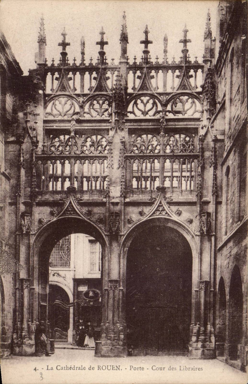 Rouen CPA Cathedrale Prte Cour des libraires
