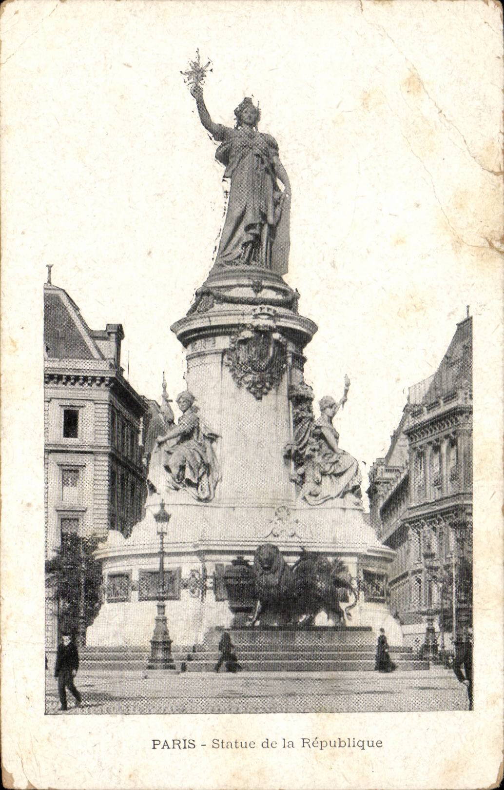 Paris CPA Statue de la Republique