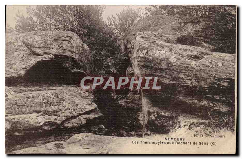 CPA Nemours Les Thermopyles aux rochers de Sens