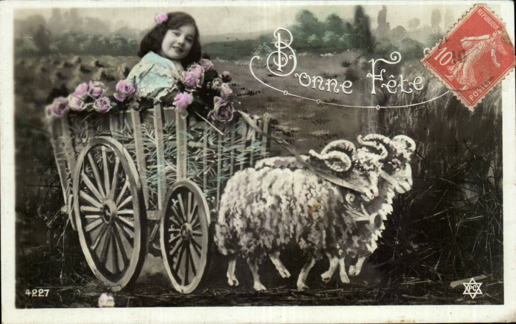CPA Fantaisie Enfant et Moutons Bonne fete
