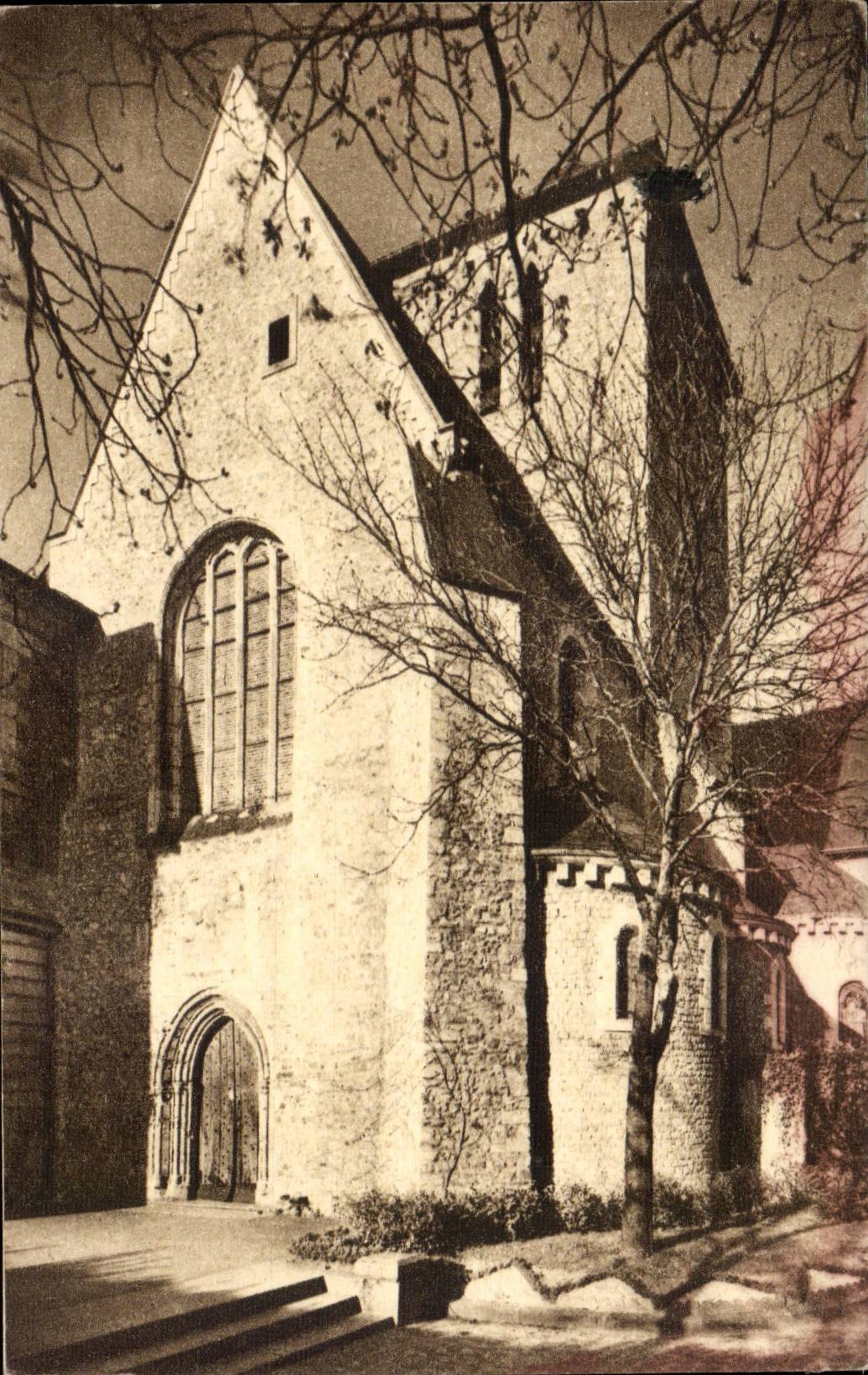 CPA Solesmes L'entree de l'eglise abbatiale