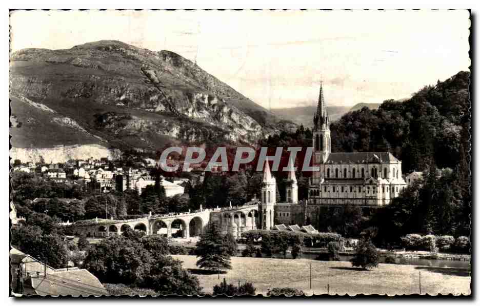 Lourdes - La Basilique - Pic du Jer - CPA 