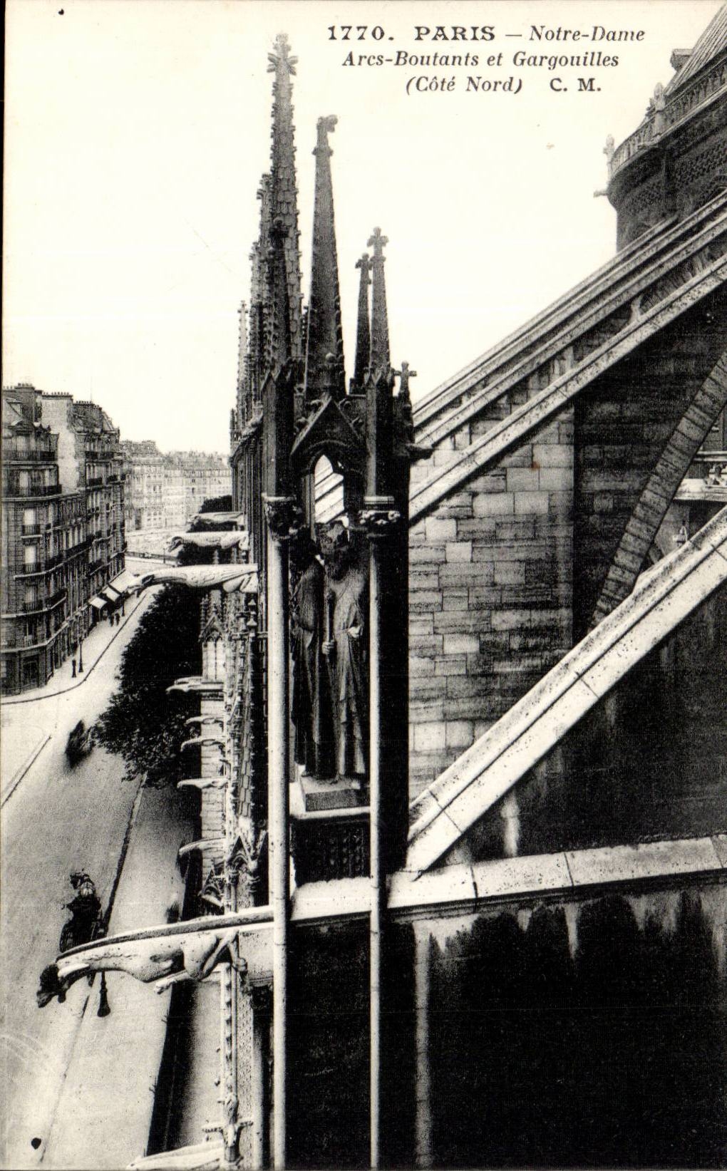 Paris - 4 - Notre Dame - Ares Bautants et Gargouilles - CPA 