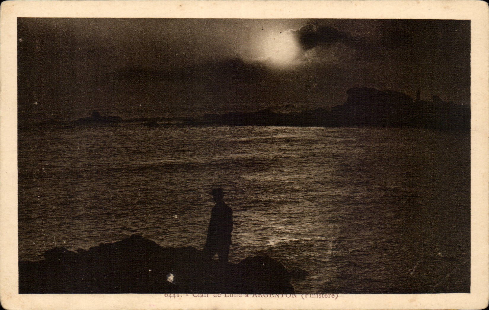 Fantaisie - Homme - Sunset - Man in darkness - CPA 