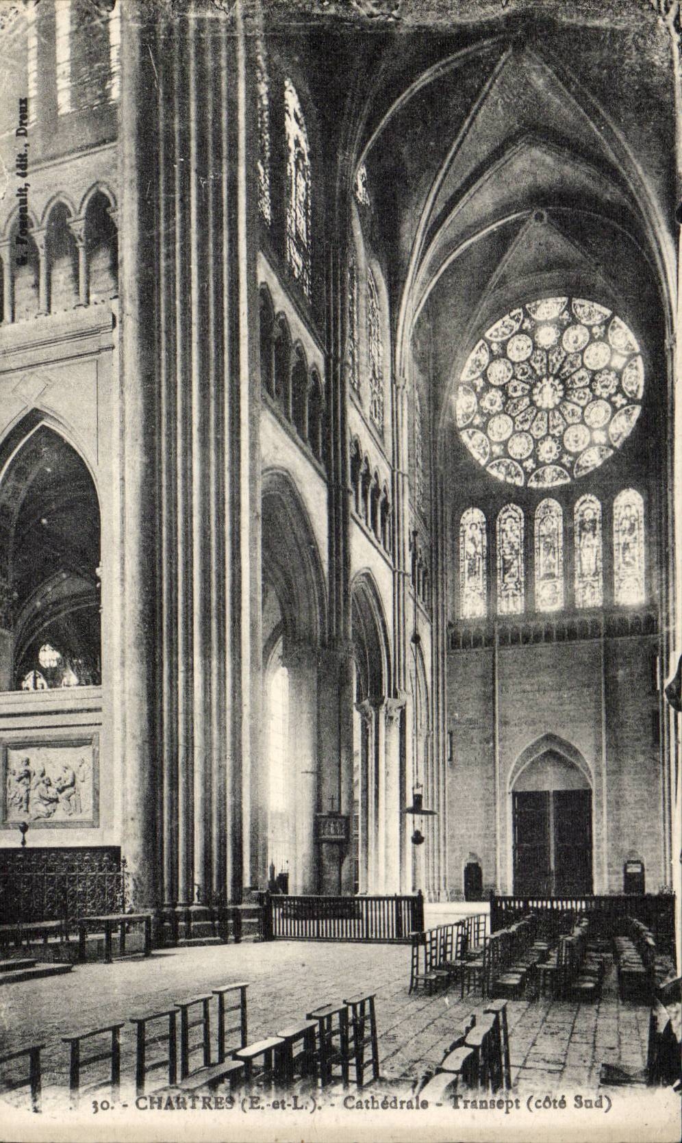 Chartres (E-et-L.) - Cathédrale - Transept (côté Ind)