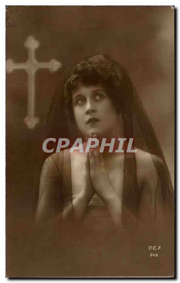 Fantaisie - Femme - Pious Woman Praying CPA 