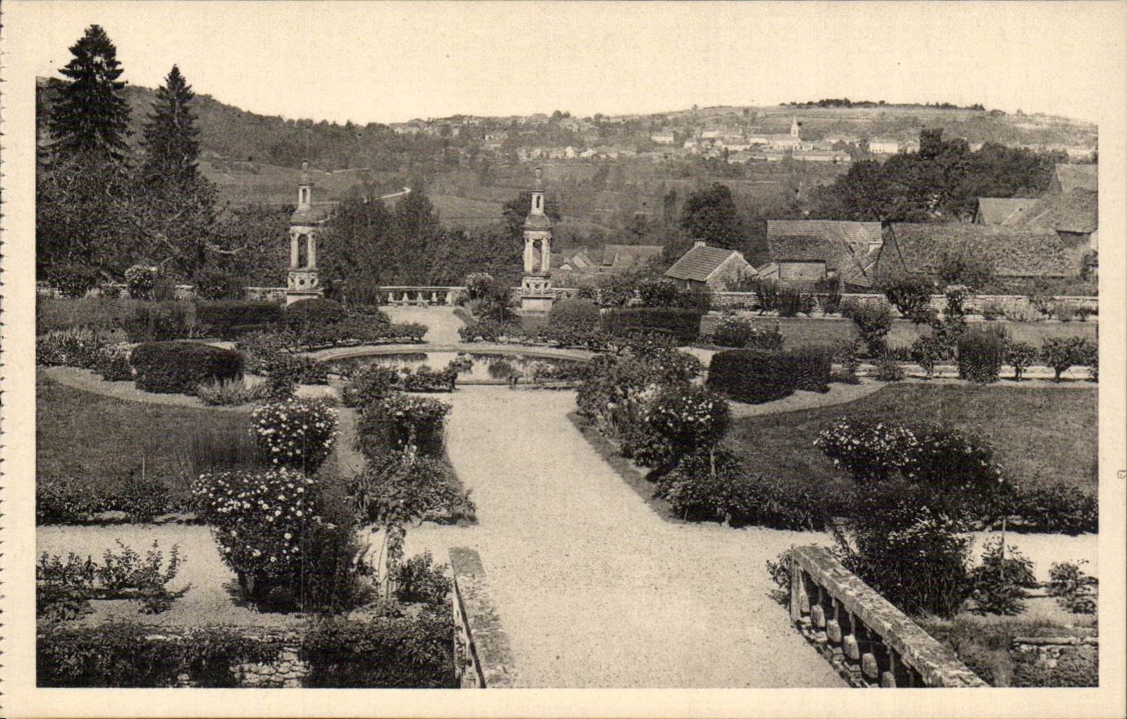 CPA Chateau de Bussy Rabutin Le jardin 