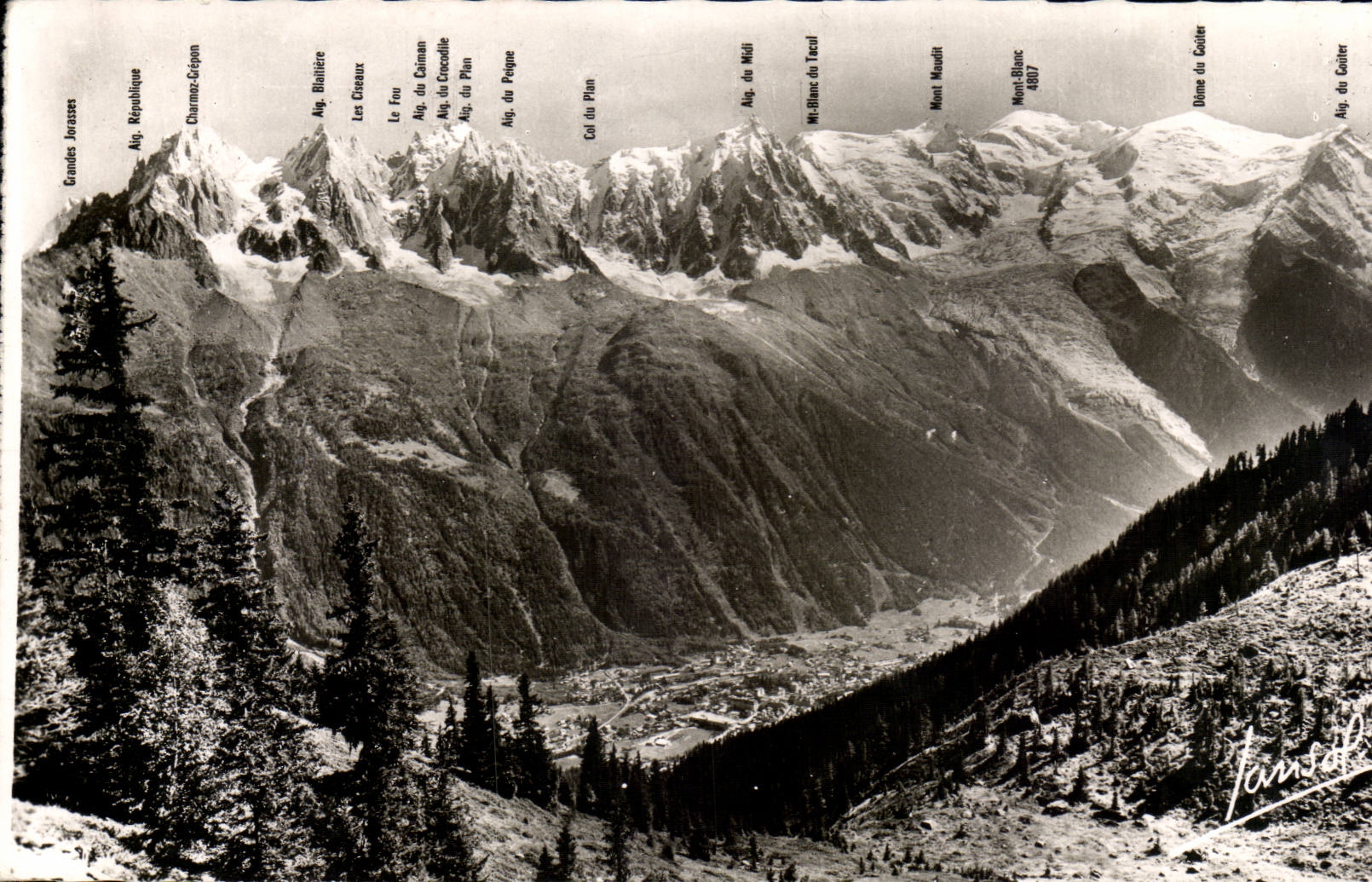 CPA Chamonix Panorema de la chaine des Aiguilles et du Mont Blanc 