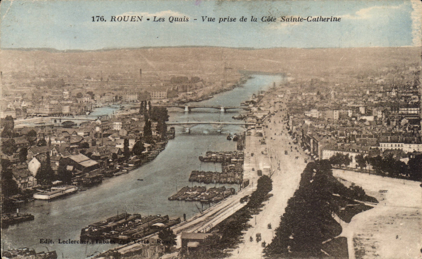 CPA Rouen Les quais Vue prise de la cote Sainte Catherine