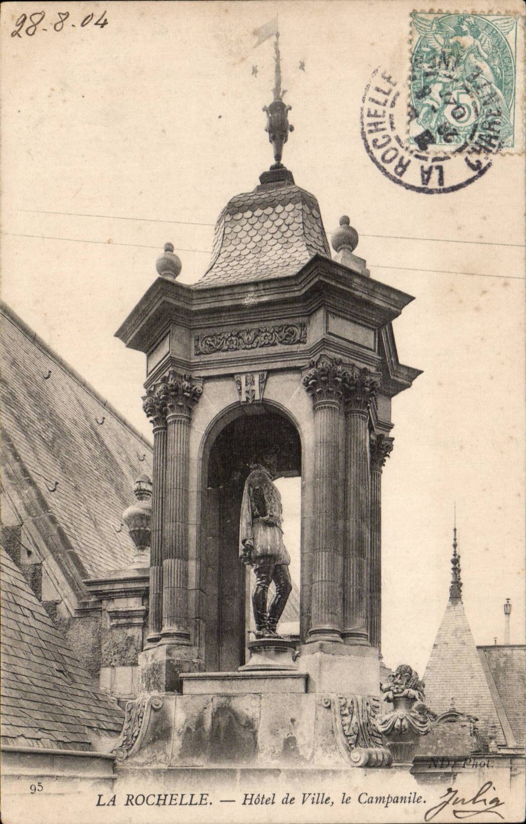 CPA La Rochelle Hotel de ville La campanile