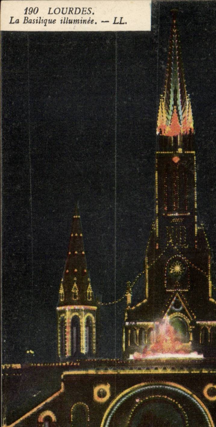 CPA Lourdes La basilique illuminee