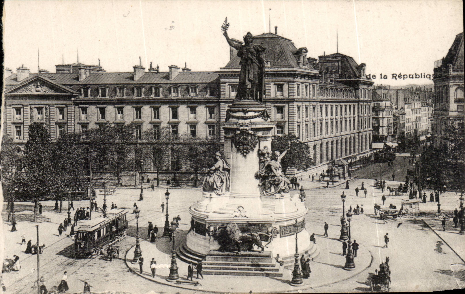 Paris CPA Place de la Republique