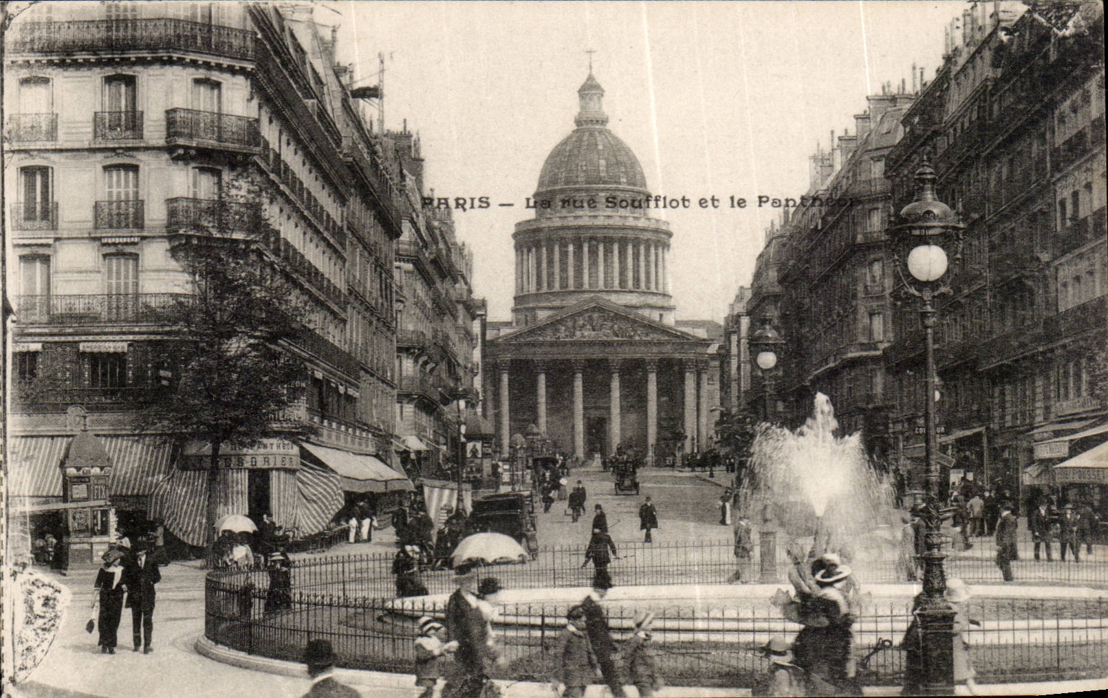 Paris CPA La rue Soufflot et le Pantheon