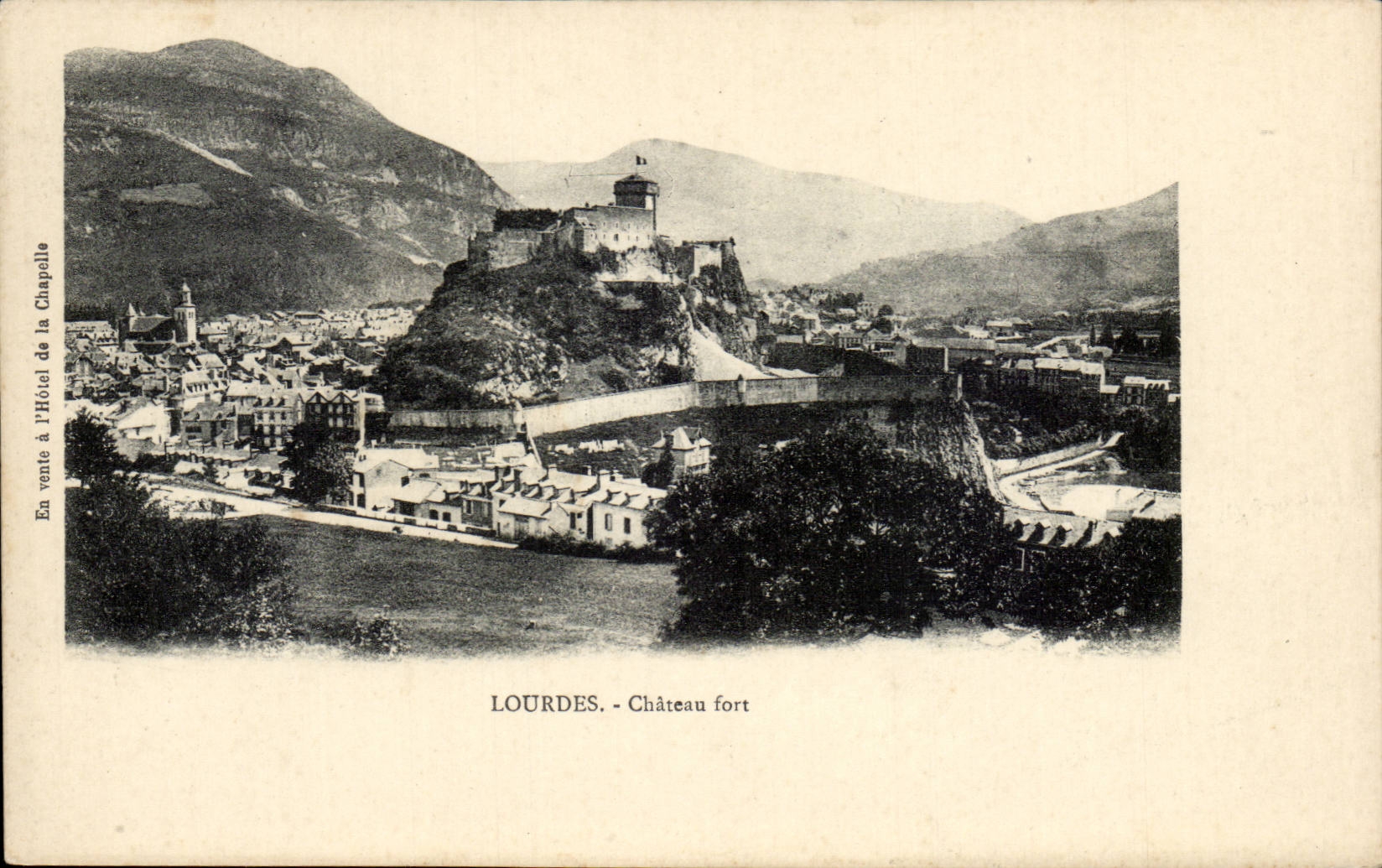 CPA Lourdes Chateau fort