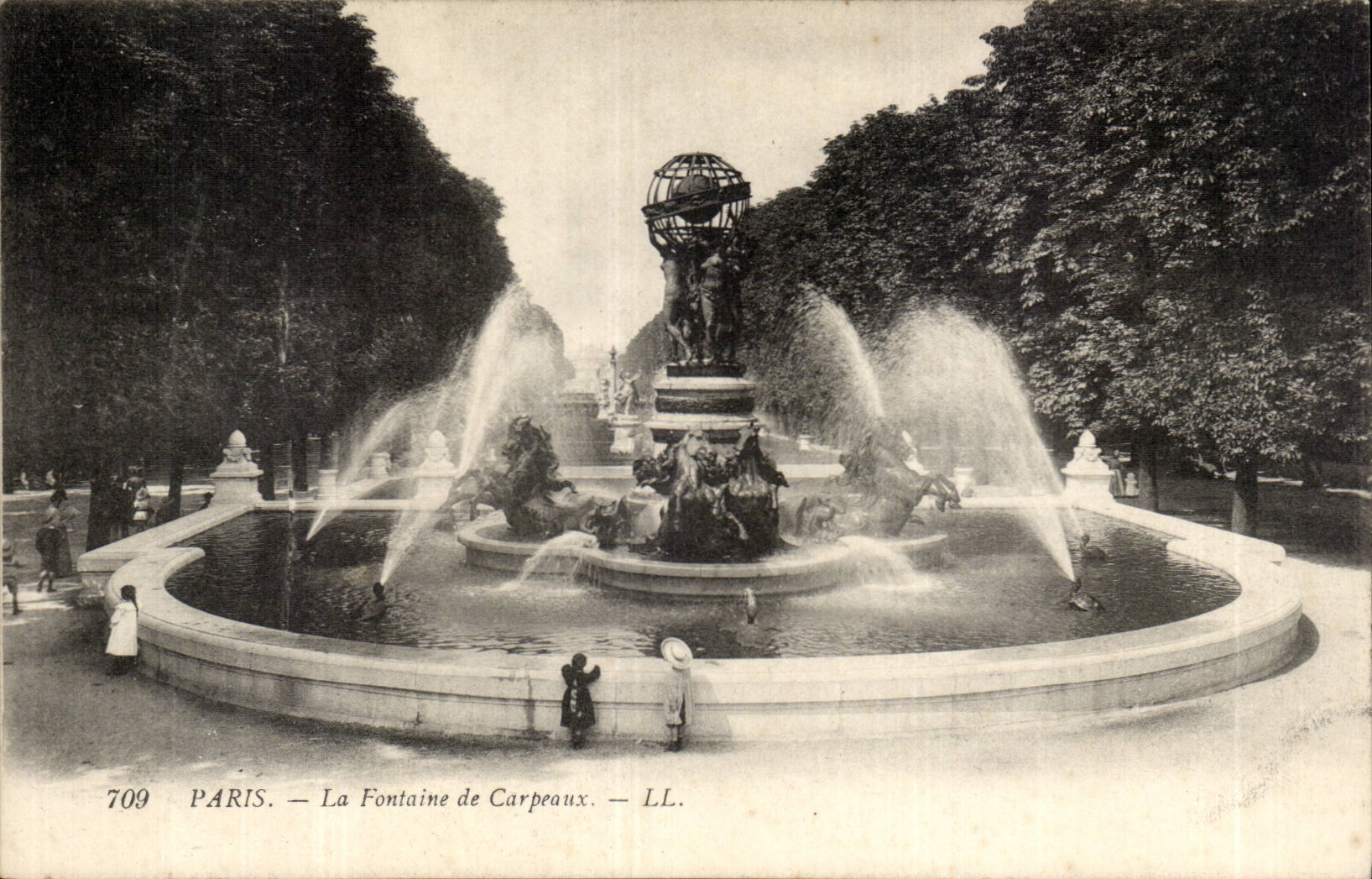 CPA Paris Fontaine Carpeaux 