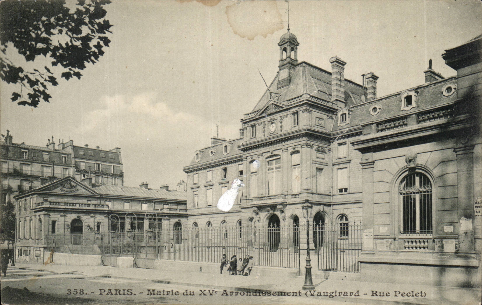 CPA Paris Mairie du 15eme Vaugirard Rue Peclet