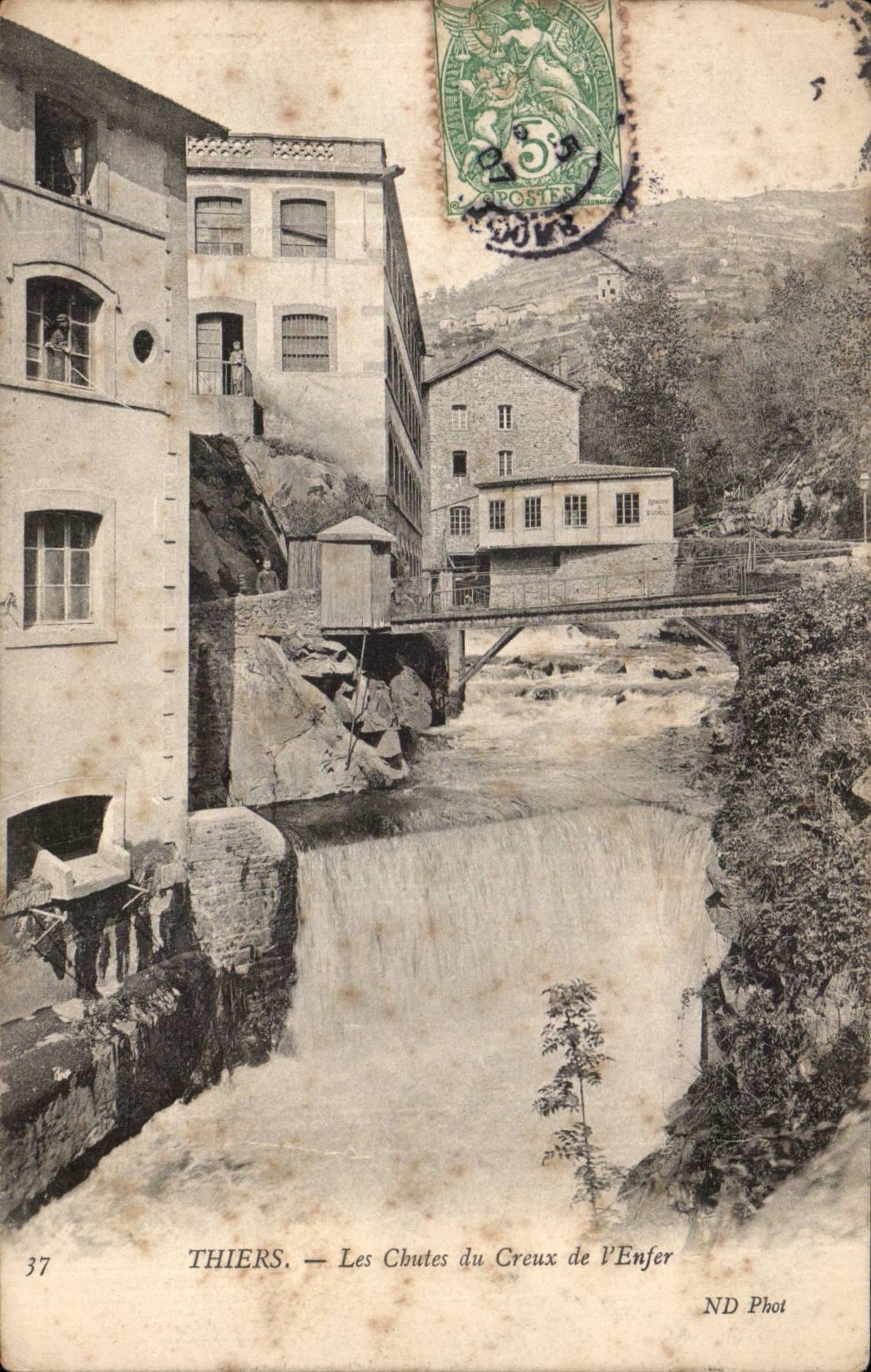 CPA Thiers Les chutes du creux de l'enfer