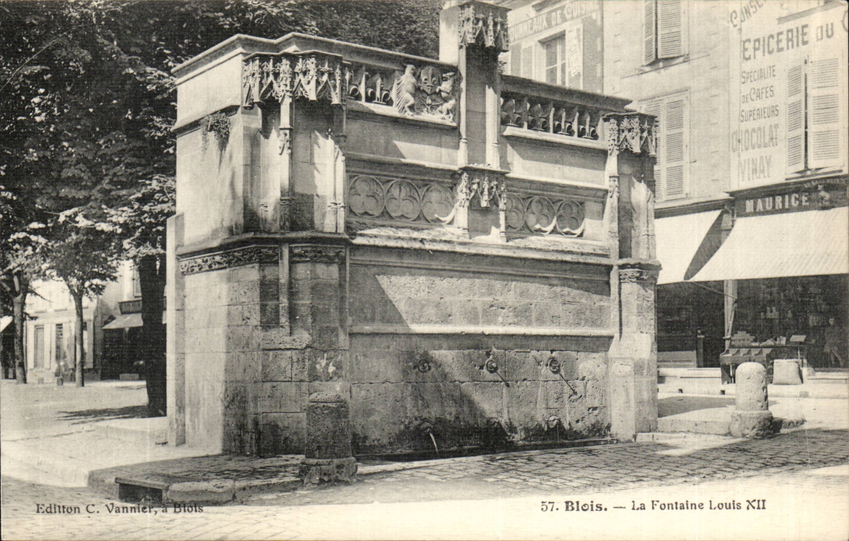 Blois — La Fontaine Louis XII — Édition C. Vannier