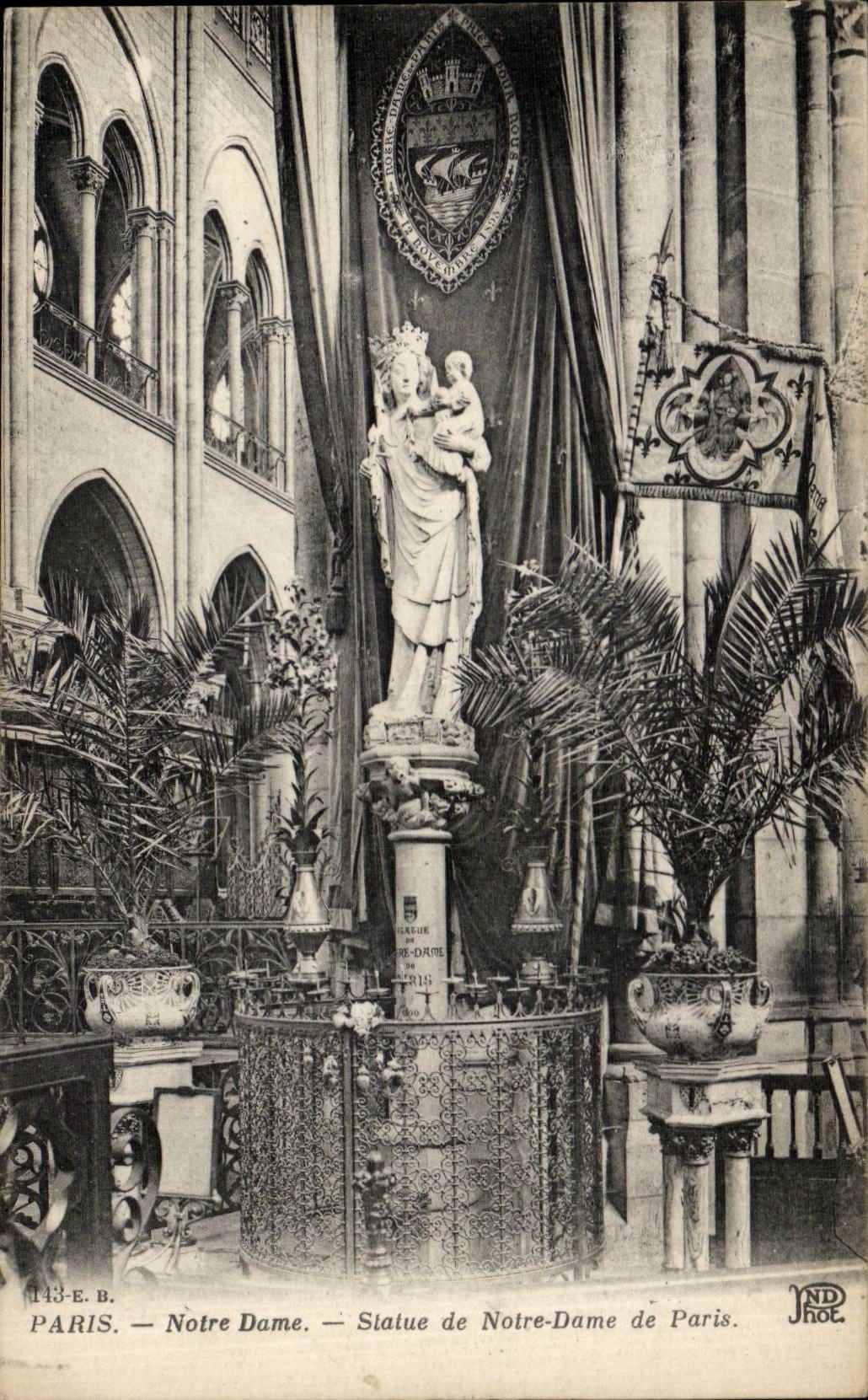 CPA Paris Notre Dame Statue de Notre Dame de Paris 