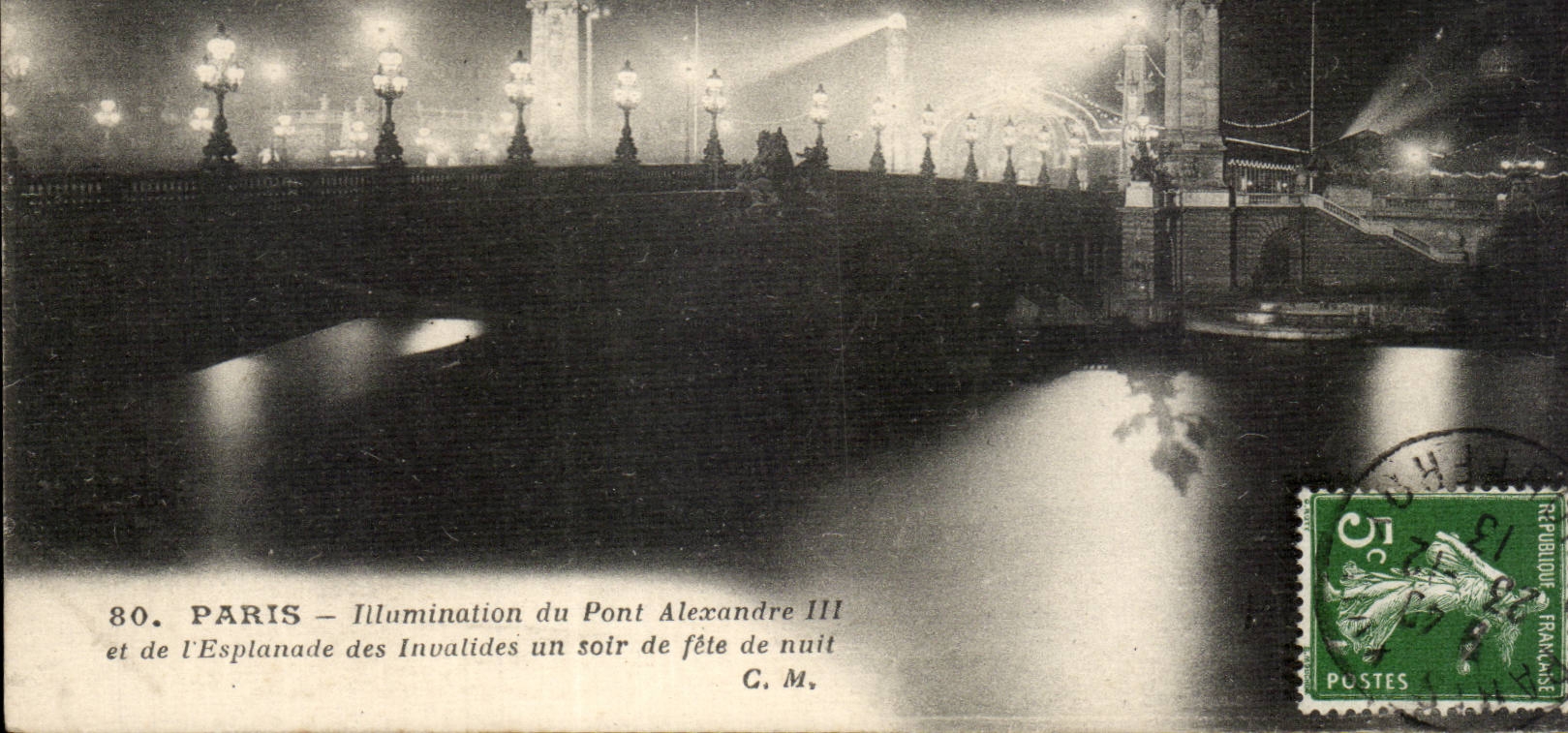 Paris CPA Illumination du pont Alexandre III et de l'esplanade des Invalides un soir de fete de nuit