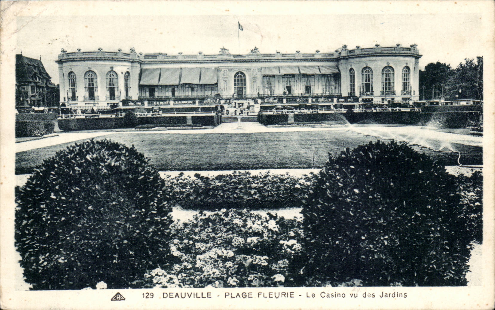 Deauville cPA Le casino vu des jardins