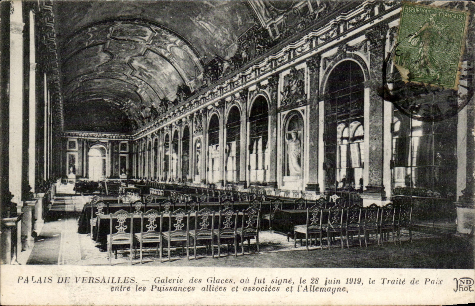 CPA palais de Versailles Galerie des glaces 