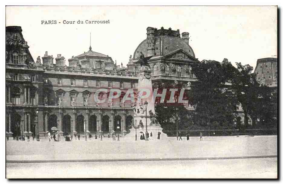 Paris CPA Cour du Carrousel