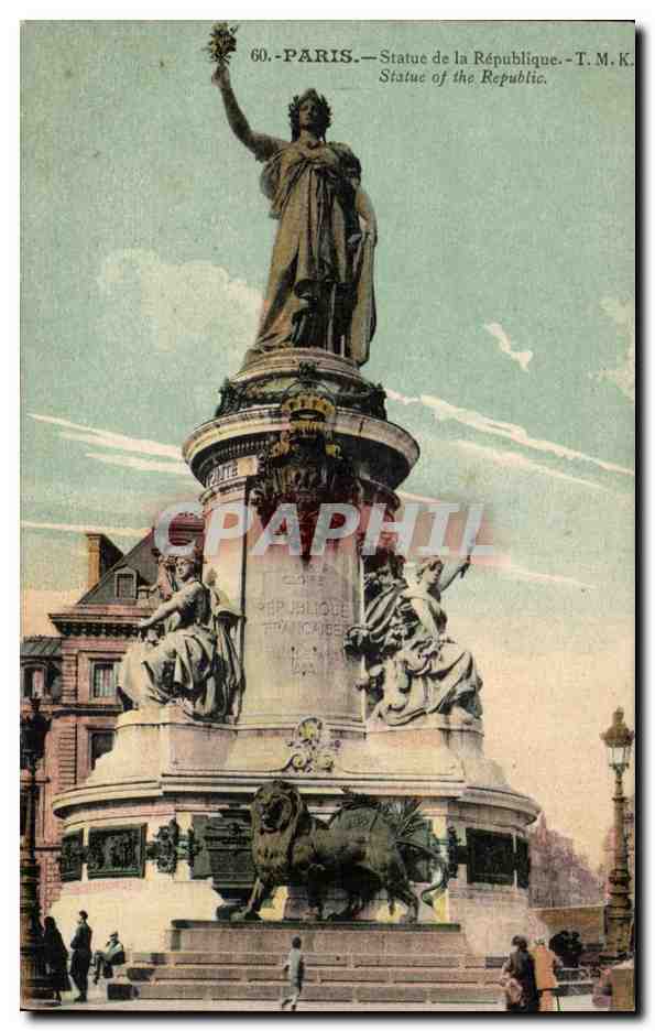 Paris CPA Statue de la Republique Lion