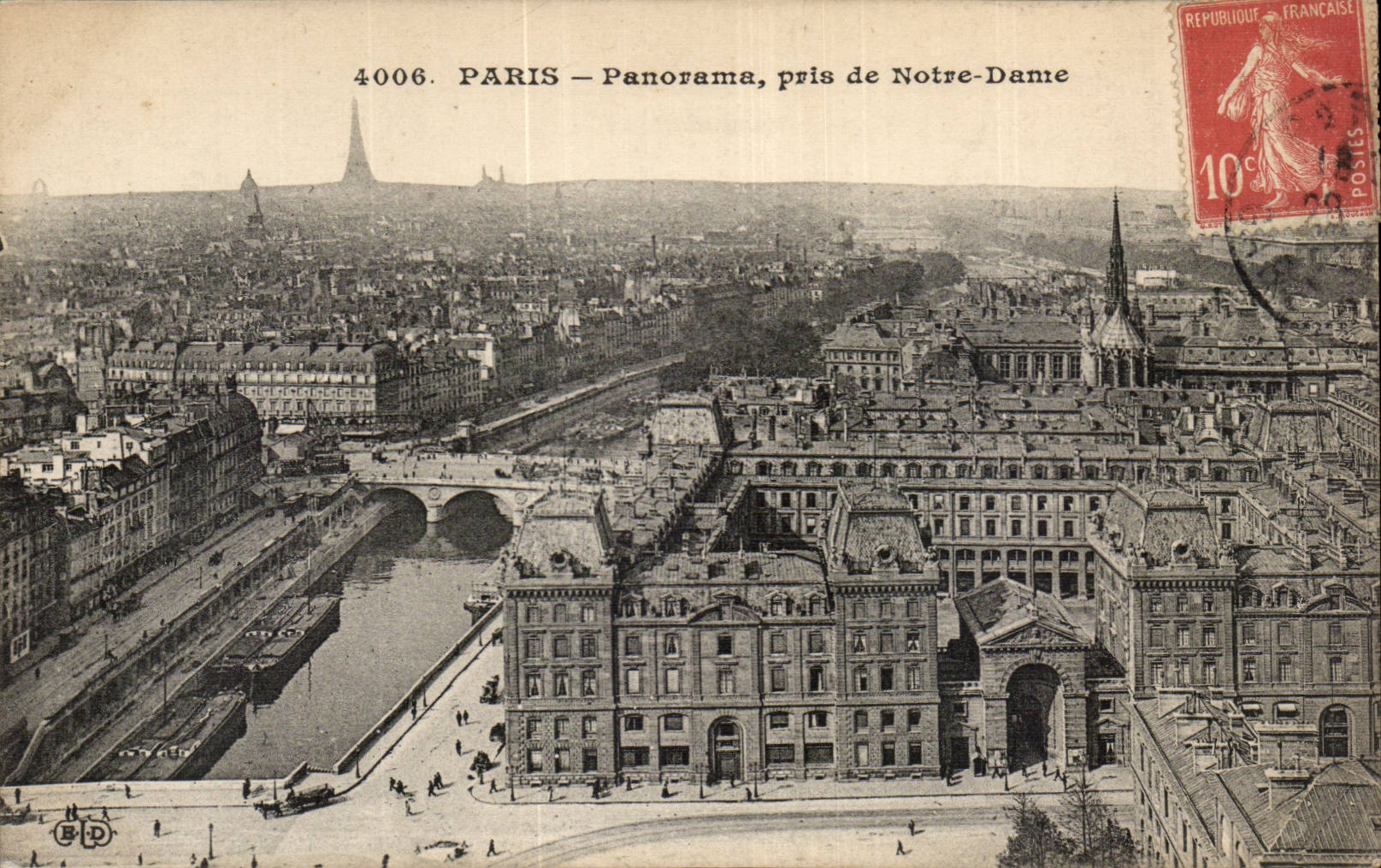 CPA Paris Panorama pris de Notre Dame Tour eiffel