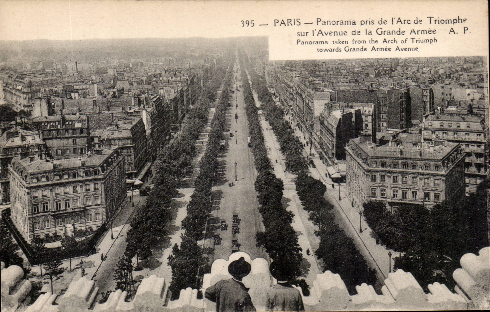 Paris CPA Panorama pris de l'arc de triomphe sur l'avenue de la grande Armee