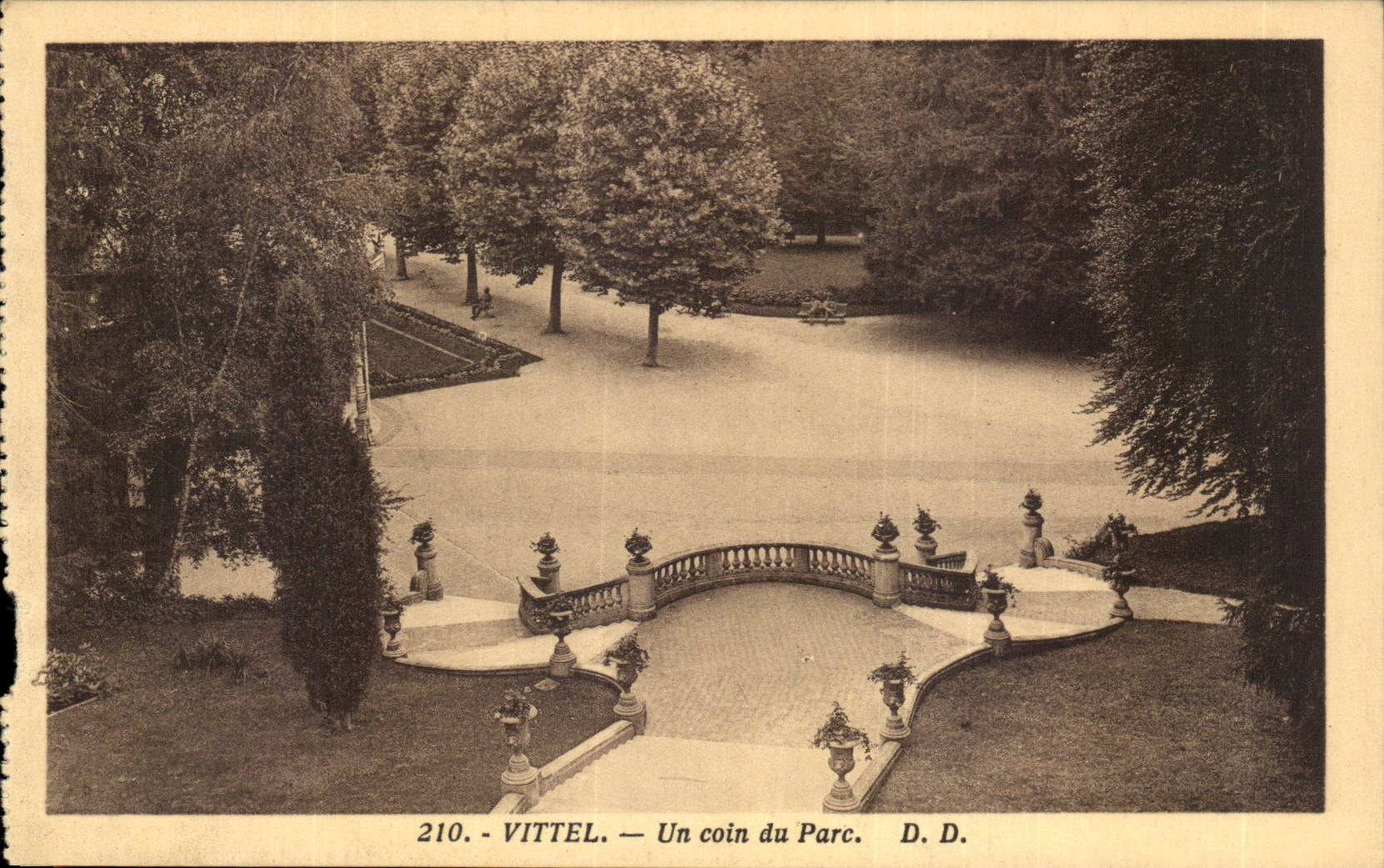 VITTEL — Un coin du Parc — D. D. n° 210