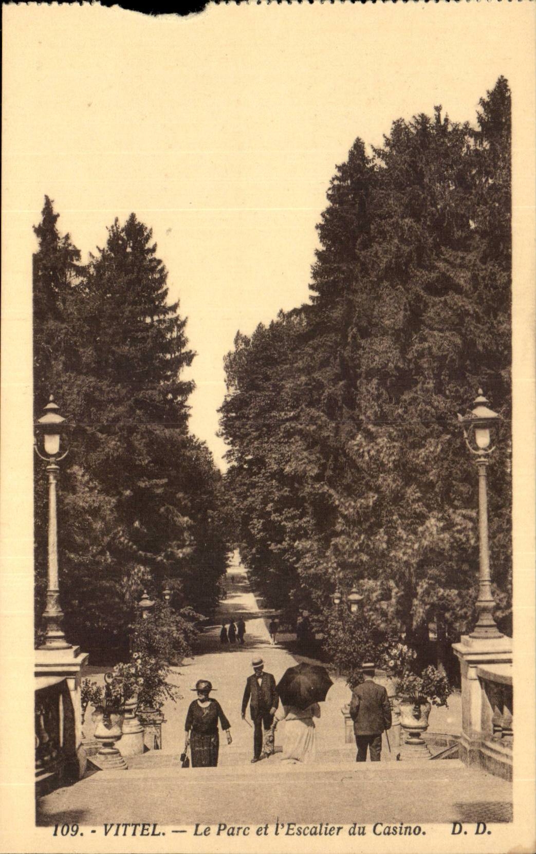 VITTEL — Le Parc et l'Escalier du Casino — D.D.
