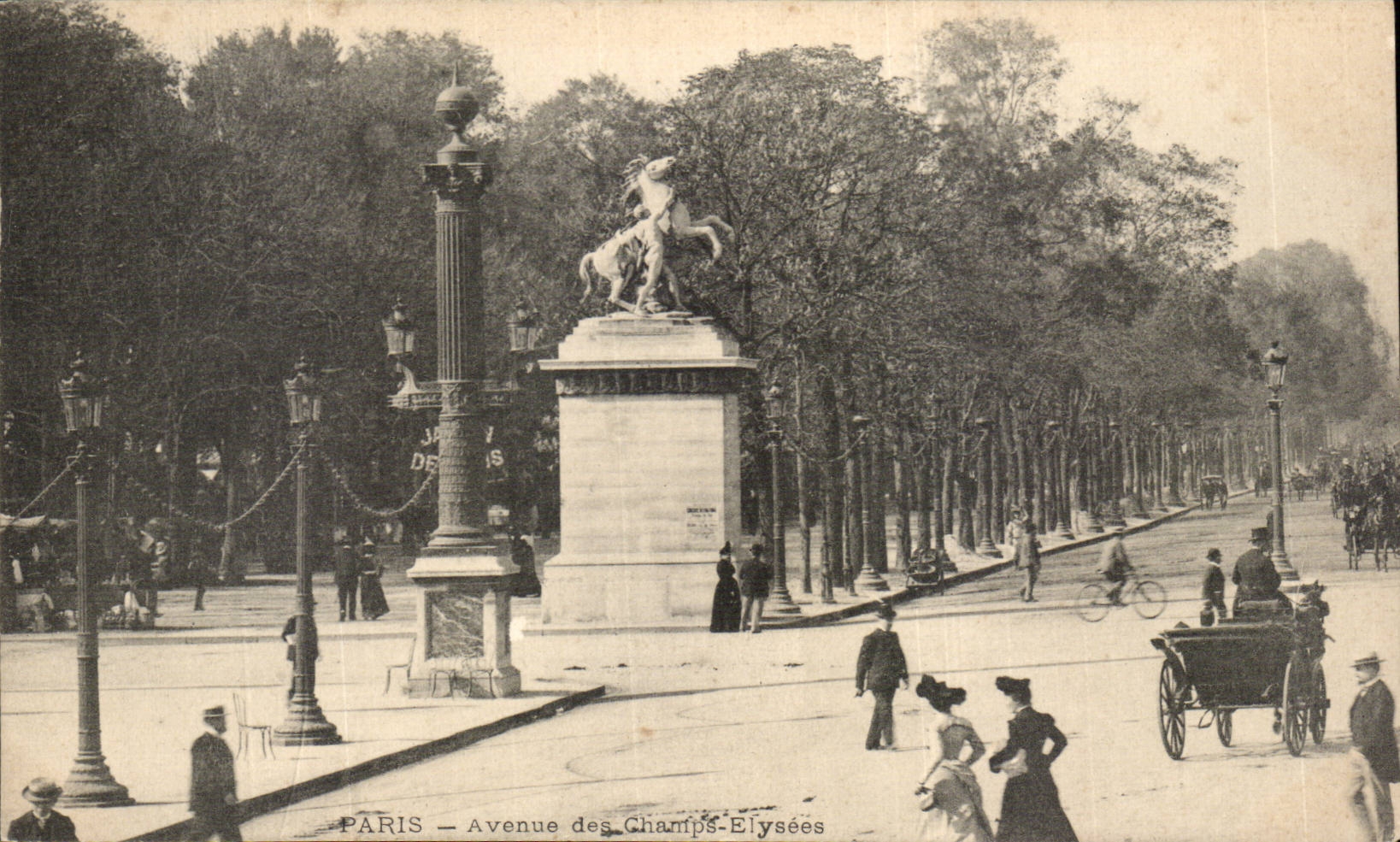 Paris CPA Avenue des Champs Elysees