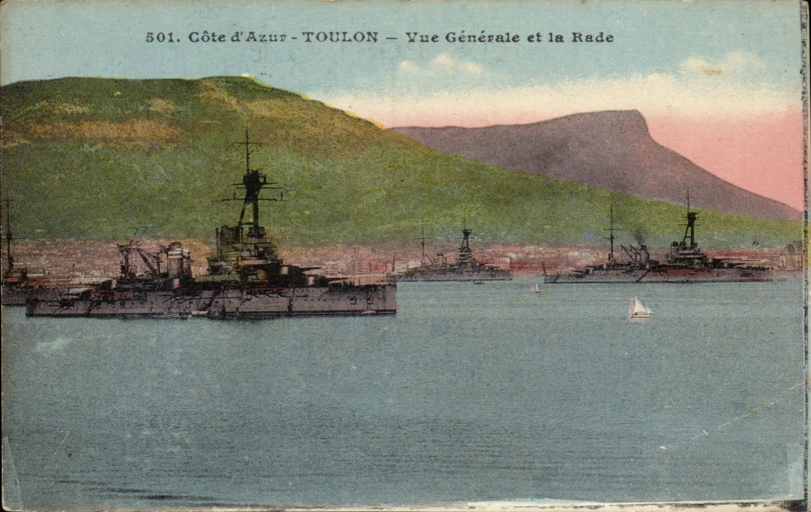 CPA Toulon Vue generale de la rade bateau cuirasse 