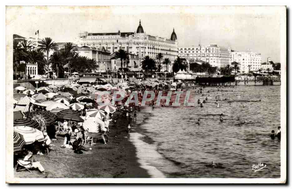 Cannes CPA La plage et les hotels de la croisette