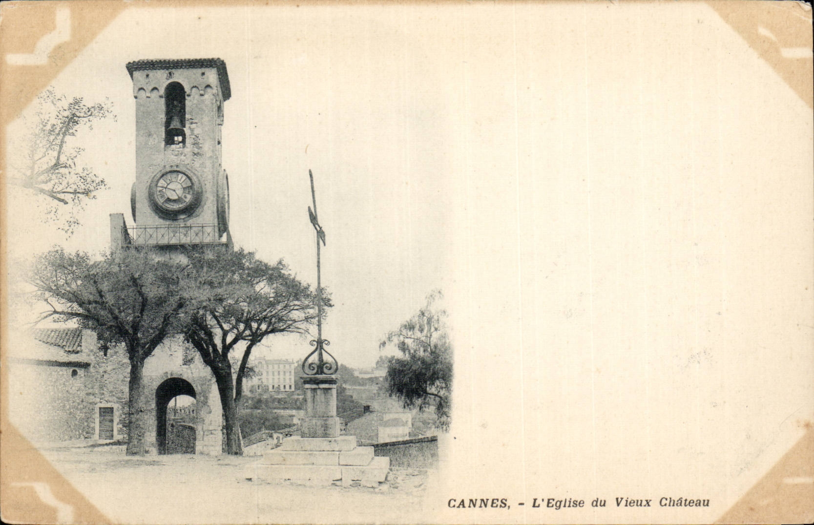 Cannes CPA L'eglise du vieux chateau